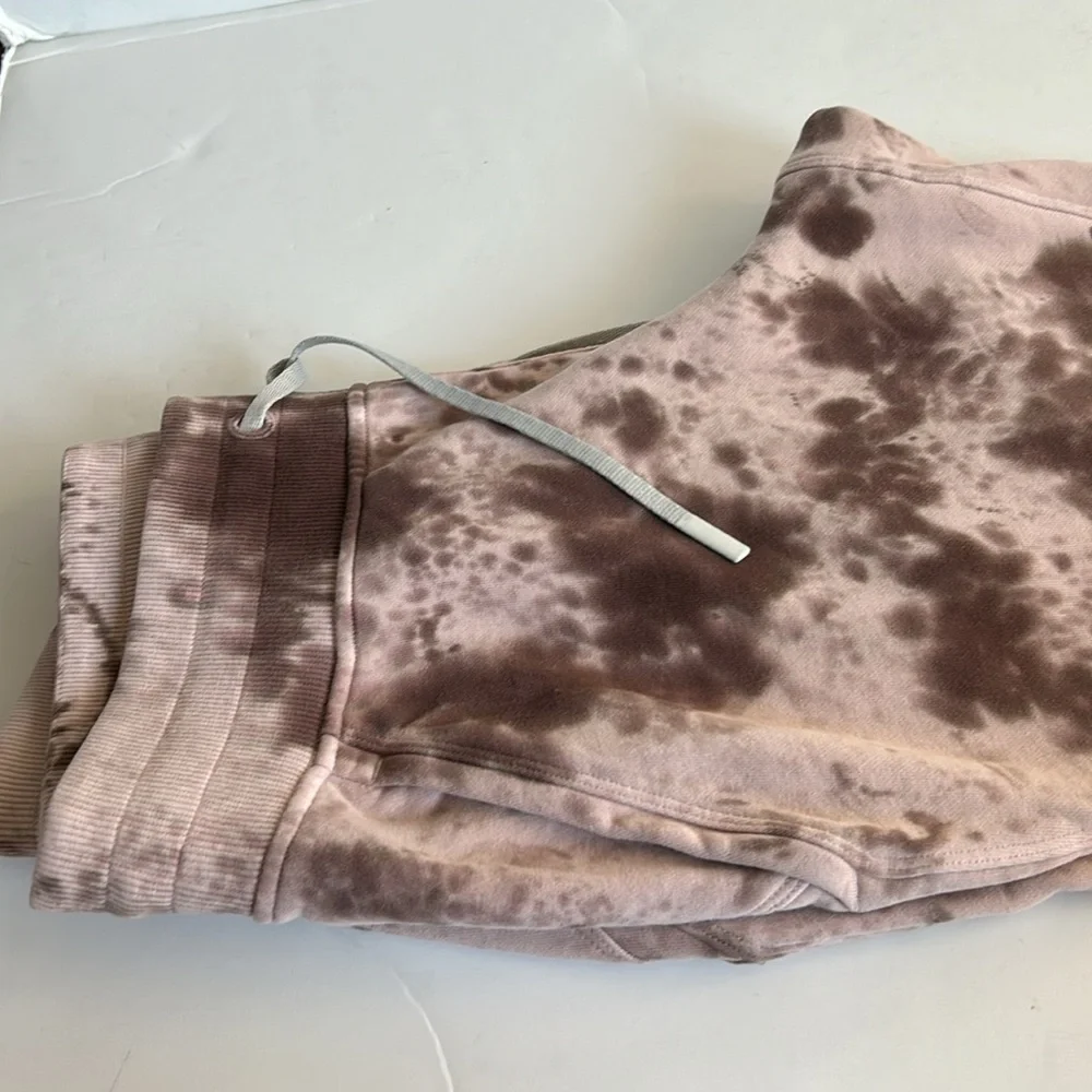 Lululemon Warm Down Jogger marble maroon pink tie dye drawstring waist pockets
